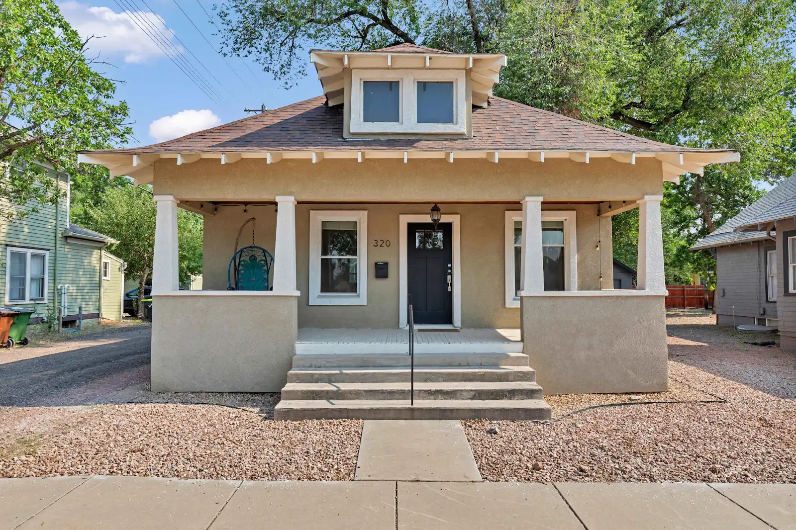 Craftsman front exterior of 320 E Uintah St
